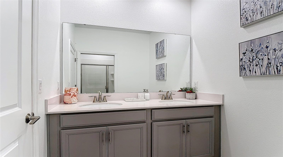 KISSIMMEE, Florida 34746, 5 Bedrooms Bedrooms, ,4 BathroomsBathrooms,Residential,For Sale,PROTAGONIST,0,MFRO6331804