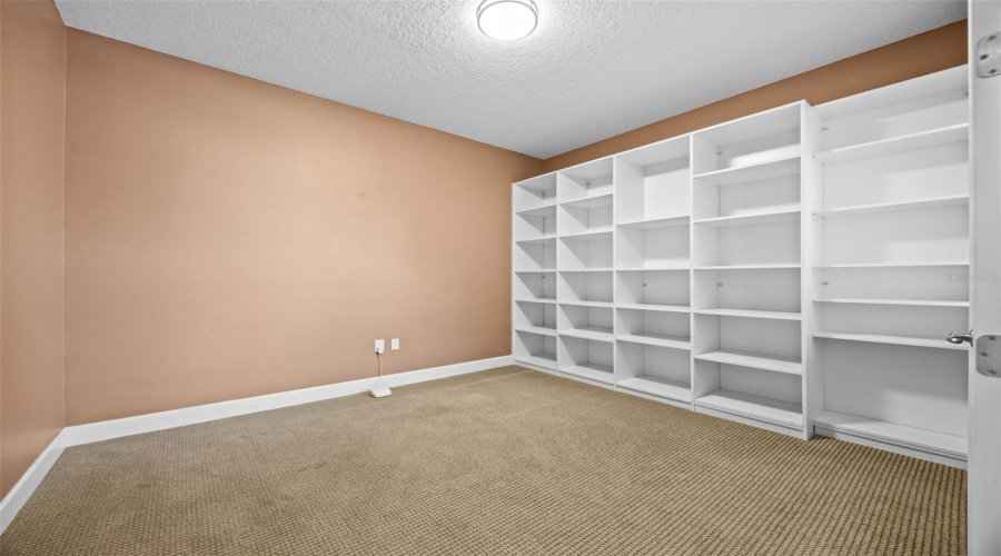 KISSIMMEE, Florida 34746, 6 Bedrooms Bedrooms, ,4 BathroomsBathrooms,Residential,For Sale,BOWFIN,0,MFRS5132020