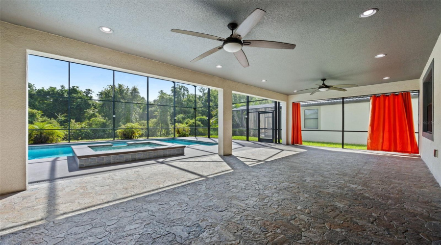 KISSIMMEE, Florida 34746, 6 Bedrooms Bedrooms, ,4 BathroomsBathrooms,Residential,For Sale,BOWFIN,0,MFRS5132020