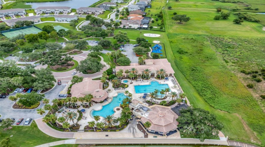 KISSIMMEE, Florida 34746, 6 Bedrooms Bedrooms, ,4 BathroomsBathrooms,Residential,For Sale,BOWFIN,0,MFRS5132020