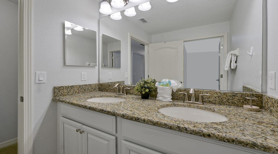 KISSIMMEE, Florida 34747, 4 Bedrooms Bedrooms, ,3 BathroomsBathrooms,Residential,For Sale,CUBAN PALM,0,MFRS5131897