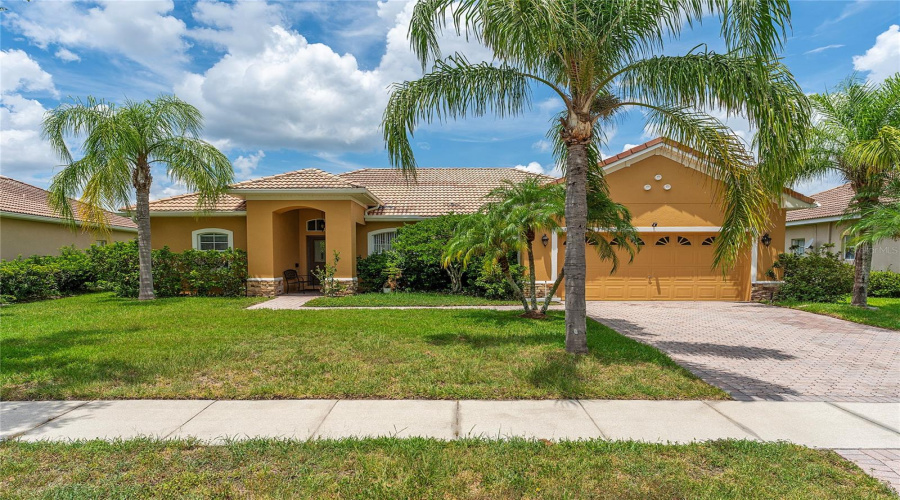 KISSIMMEE, Florida 34746, 3 Bedrooms Bedrooms, ,2 BathroomsBathrooms,Residential,For Sale,FOREST PARK,0,MFRO6332585