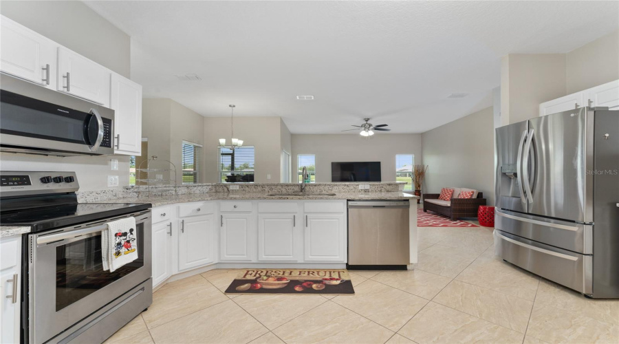 KISSIMMEE, Florida 34746, 3 Bedrooms Bedrooms, ,2 BathroomsBathrooms,Residential,For Sale,FOREST PARK,0,MFRO6332585