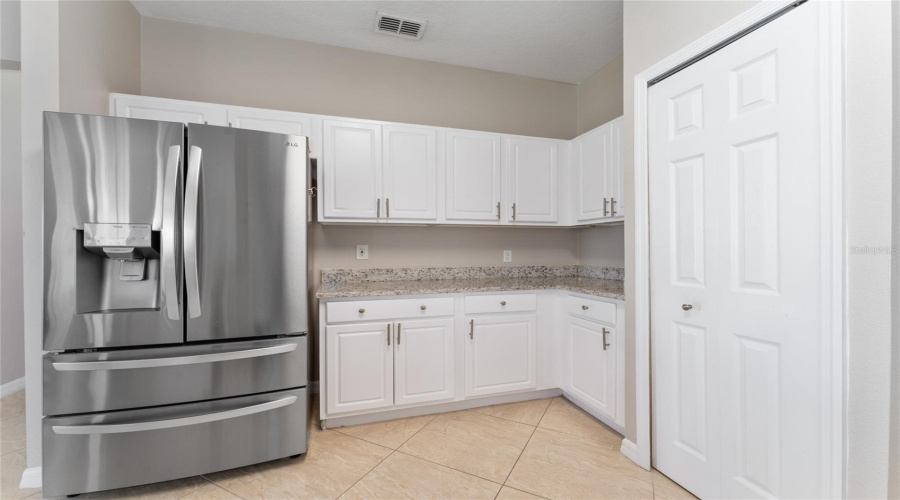 KISSIMMEE, Florida 34746, 3 Bedrooms Bedrooms, ,2 BathroomsBathrooms,Residential,For Sale,FOREST PARK,0,MFRO6332585