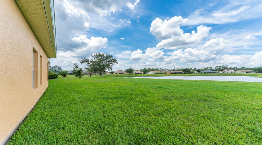KISSIMMEE, Florida 34746, 3 Bedrooms Bedrooms, ,2 BathroomsBathrooms,Residential,For Sale,FOREST PARK,0,MFRO6332585