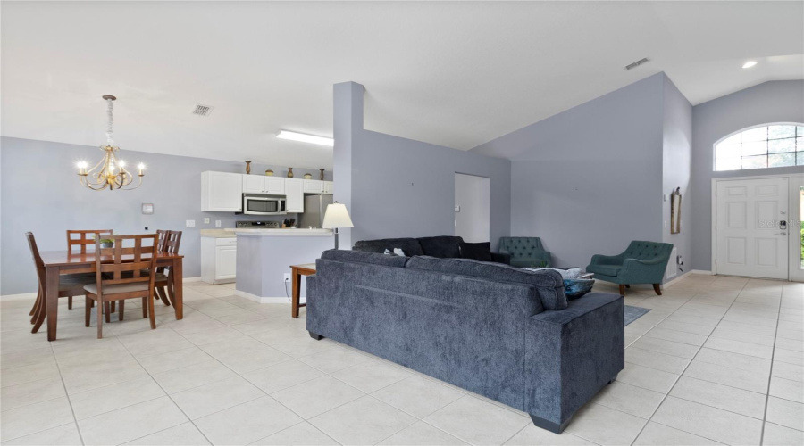 DAVENPORT, Florida 33837, 3 Bedrooms Bedrooms, ,2 BathroomsBathrooms,Residential,For Sale,ORANGE COSMOS,0,MFRO6332718