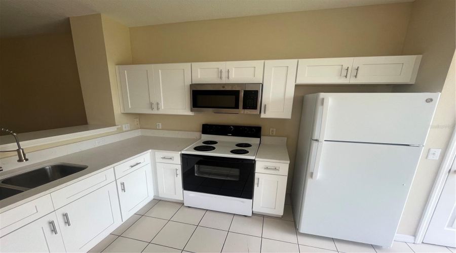 KISSIMMEE, Florida 34746, 3 Bedrooms Bedrooms, ,3 BathroomsBathrooms,Residential,For Sale,PARADISE CAY CIRCLE,0,MFRO6287562