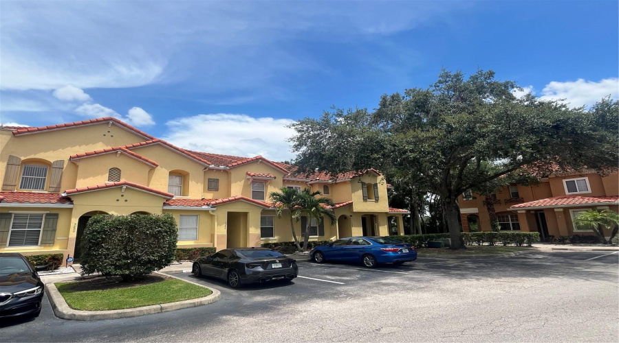 KISSIMMEE, Florida 34746, 3 Bedrooms Bedrooms, ,3 BathroomsBathrooms,Residential,For Sale,PARADISE CAY CIRCLE,0,MFRO6287562