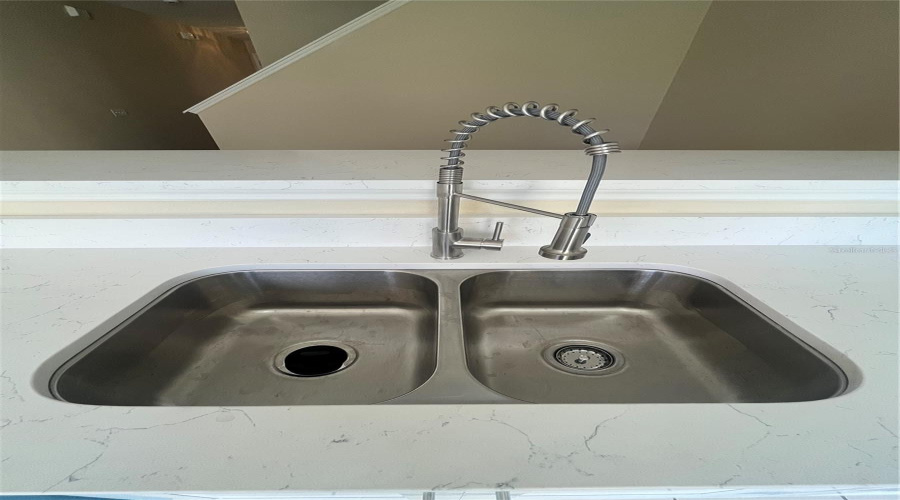KISSIMMEE, Florida 34746, 3 Bedrooms Bedrooms, ,3 BathroomsBathrooms,Residential,For Sale,PARADISE CAY CIRCLE,0,MFRO6287562