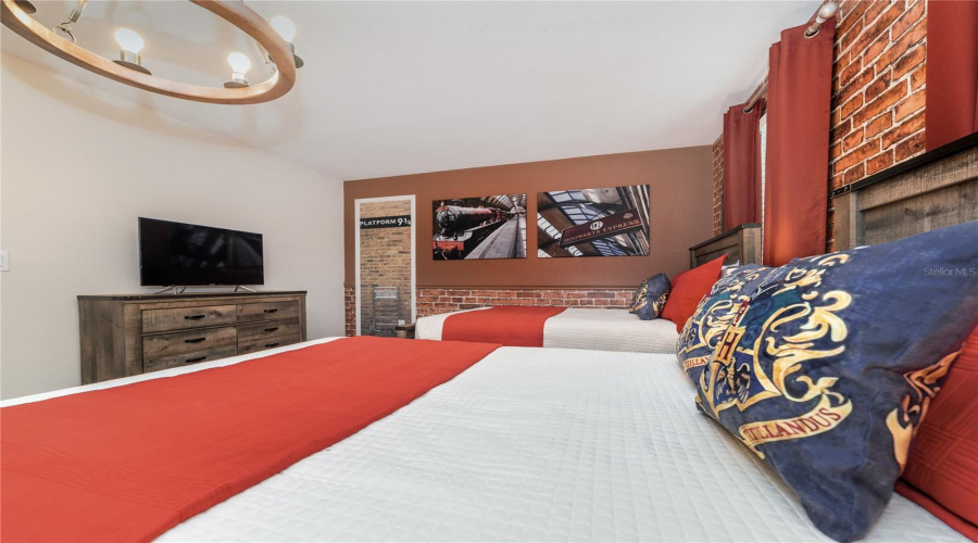 DAVENPORT, Florida 33896, 8 Bedrooms Bedrooms, ,5 BathroomsBathrooms,Residential,For Sale,PEBBLE BEACH,0,MFRO6331935