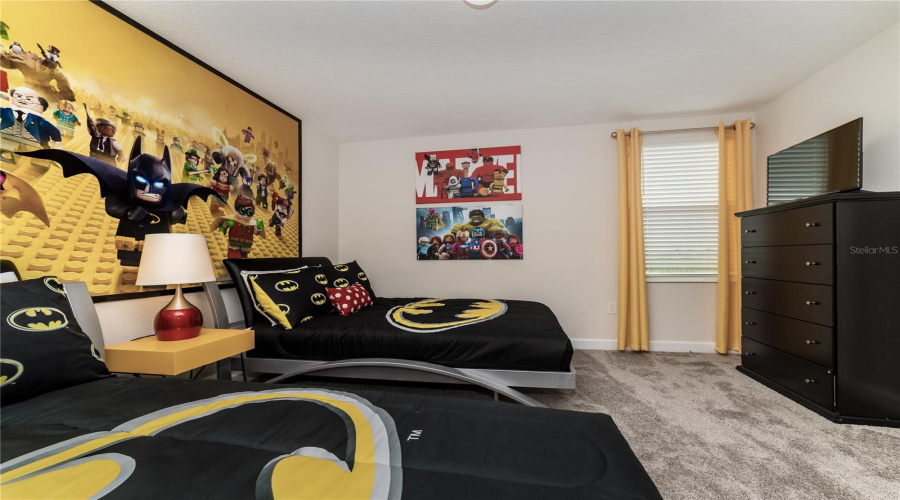 DAVENPORT, Florida 33896, 8 Bedrooms Bedrooms, ,5 BathroomsBathrooms,Residential,For Sale,PEBBLE BEACH,0,MFRO6331935