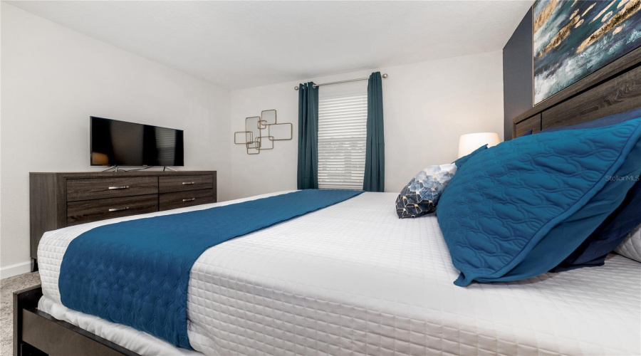 DAVENPORT, Florida 33896, 8 Bedrooms Bedrooms, ,5 BathroomsBathrooms,Residential,For Sale,PEBBLE BEACH,0,MFRO6331935