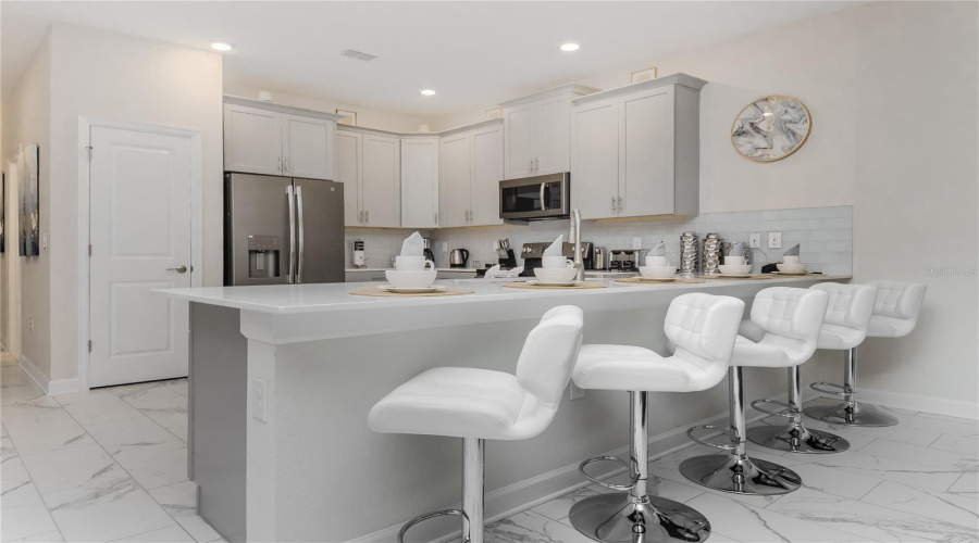 DAVENPORT, Florida 33896, 8 Bedrooms Bedrooms, ,5 BathroomsBathrooms,Residential,For Sale,PEBBLE BEACH,0,MFRO6331935