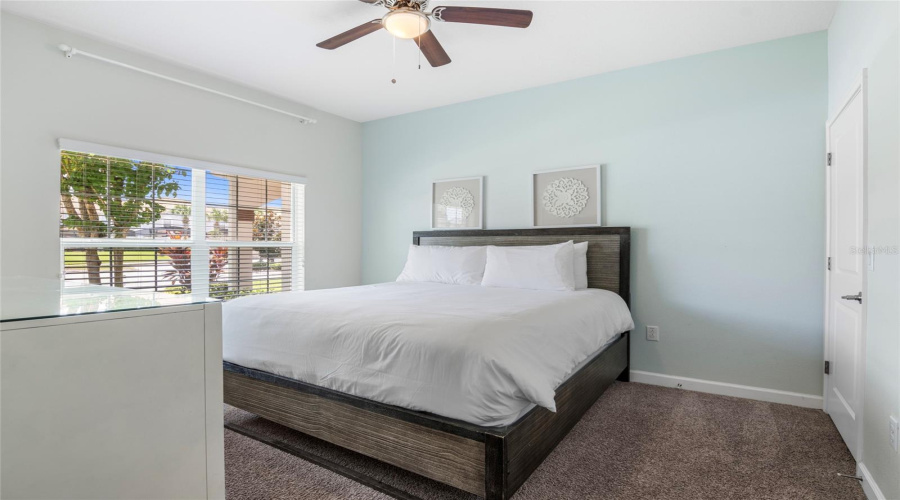 DAVENPORT, Florida 33896, 4 Bedrooms Bedrooms, ,3 BathroomsBathrooms,Residential,For Sale,DOGLEG,0,MFRTB8412910