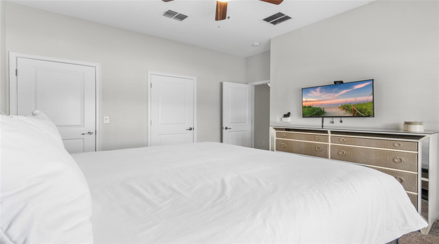 DAVENPORT, Florida 33896, 4 Bedrooms Bedrooms, ,3 BathroomsBathrooms,Residential,For Sale,DOGLEG,0,MFRTB8412910