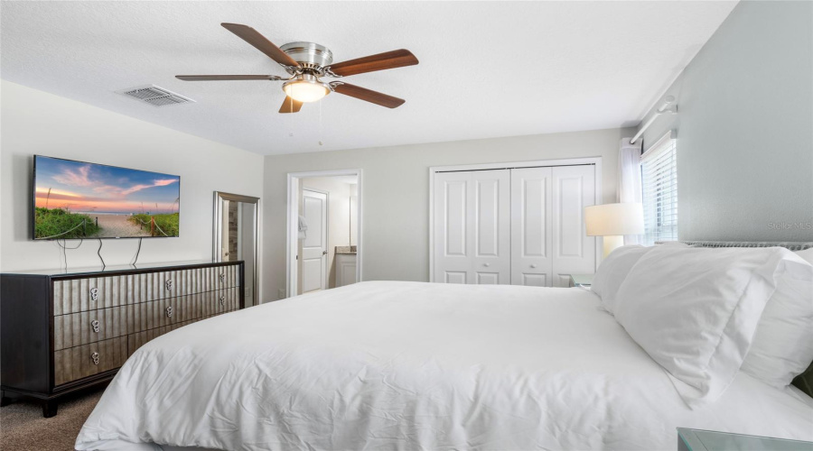 DAVENPORT, Florida 33896, 4 Bedrooms Bedrooms, ,3 BathroomsBathrooms,Residential,For Sale,DOGLEG,0,MFRTB8412910