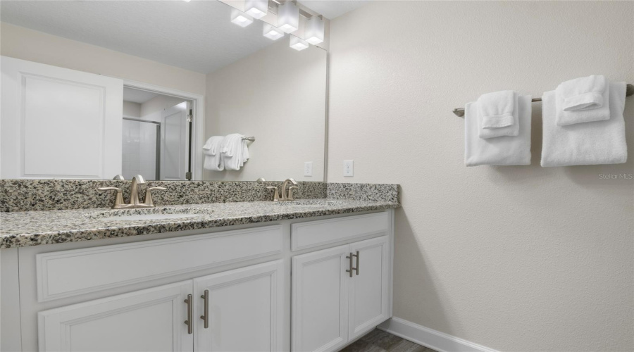 DAVENPORT, Florida 33896, 4 Bedrooms Bedrooms, ,3 BathroomsBathrooms,Residential,For Sale,DOGLEG,0,MFRTB8412910