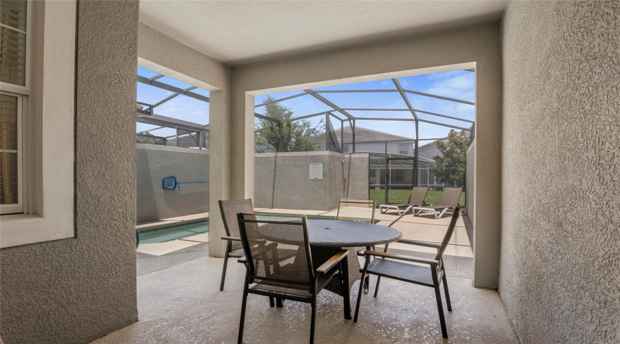 DAVENPORT, Florida 33896, 4 Bedrooms Bedrooms, ,3 BathroomsBathrooms,Residential,For Sale,DOGLEG,0,MFRTB8412910