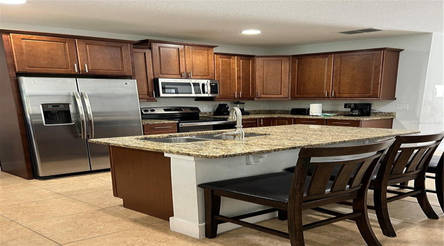 KISSIMMEE, Florida 34747, 8 Bedrooms Bedrooms, ,7 BathroomsBathrooms,Residential,For Sale,LASSO,0,MFRO6186937