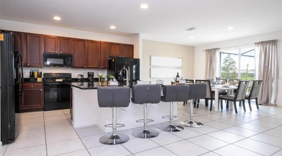 KISSIMMEE, Florida 34746, 8 Bedrooms Bedrooms, ,6 BathroomsBathrooms,Residential,For Sale,MONADO,0,MFRO6332640