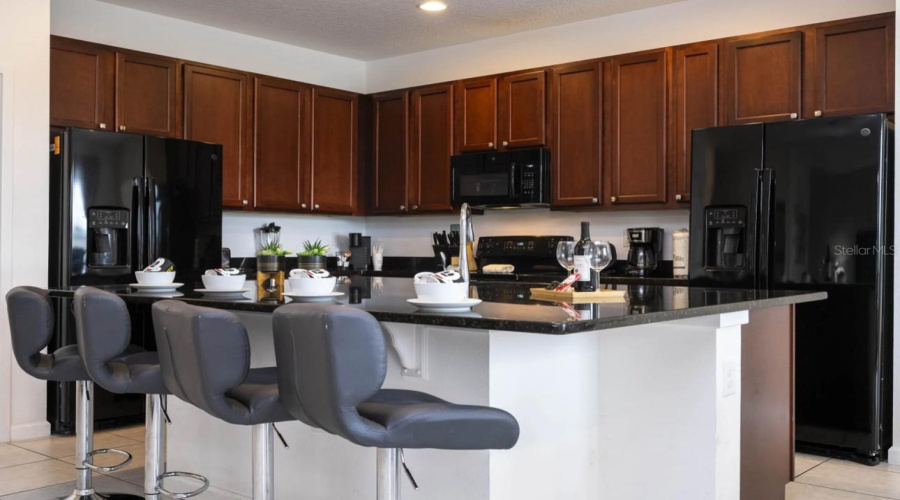 KISSIMMEE, Florida 34746, 8 Bedrooms Bedrooms, ,6 BathroomsBathrooms,Residential,For Sale,MONADO,0,MFRO6332640