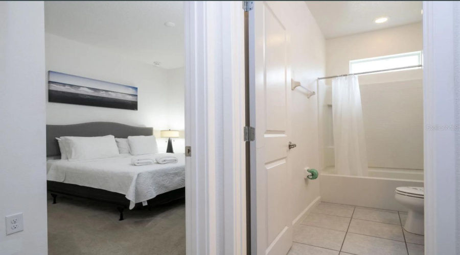KISSIMMEE, Florida 34746, 8 Bedrooms Bedrooms, ,6 BathroomsBathrooms,Residential,For Sale,MONADO,0,MFRO6332640