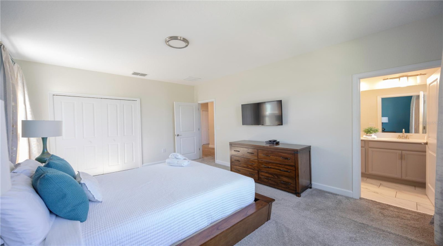 DAVENPORT, Florida 33896, 6 Bedrooms Bedrooms, ,5 BathroomsBathrooms,Residential,For Sale,CABOT CLIFFS,0,MFRO6332830