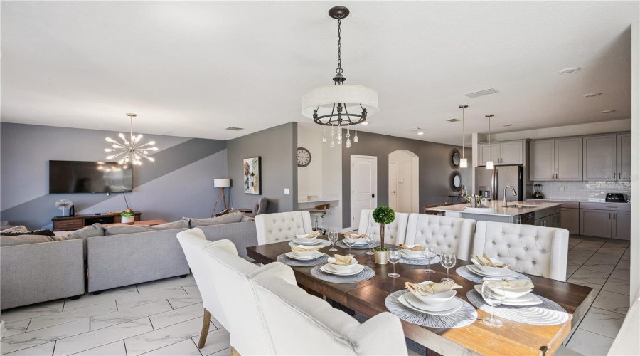 DAVENPORT, Florida 33896, 6 Bedrooms Bedrooms, ,5 BathroomsBathrooms,Residential,For Sale,CABOT CLIFFS,0,MFRO6332830