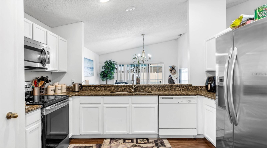 DAVENPORT, Florida 33897, 3 Bedrooms Bedrooms, ,2 BathroomsBathrooms,Residential,For Sale,BLOOMINGDALE,0,MFRS5132055