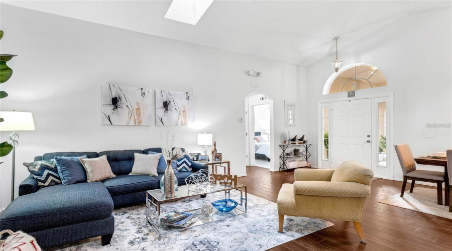 DAVENPORT, Florida 33897, 3 Bedrooms Bedrooms, ,2 BathroomsBathrooms,Residential,For Sale,BLOOMINGDALE,0,MFRS5132055