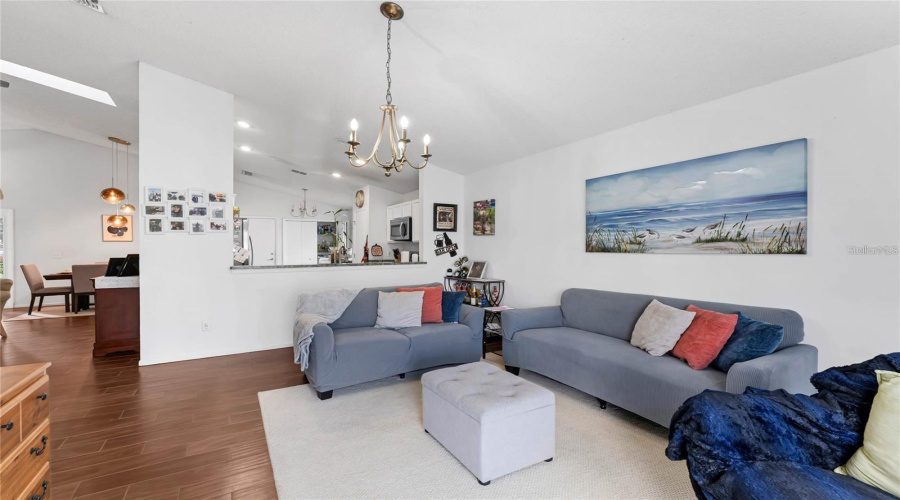 DAVENPORT, Florida 33897, 3 Bedrooms Bedrooms, ,2 BathroomsBathrooms,Residential,For Sale,BLOOMINGDALE,0,MFRS5132055