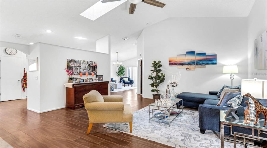 DAVENPORT, Florida 33897, 3 Bedrooms Bedrooms, ,2 BathroomsBathrooms,Residential,For Sale,BLOOMINGDALE,0,MFRS5132055