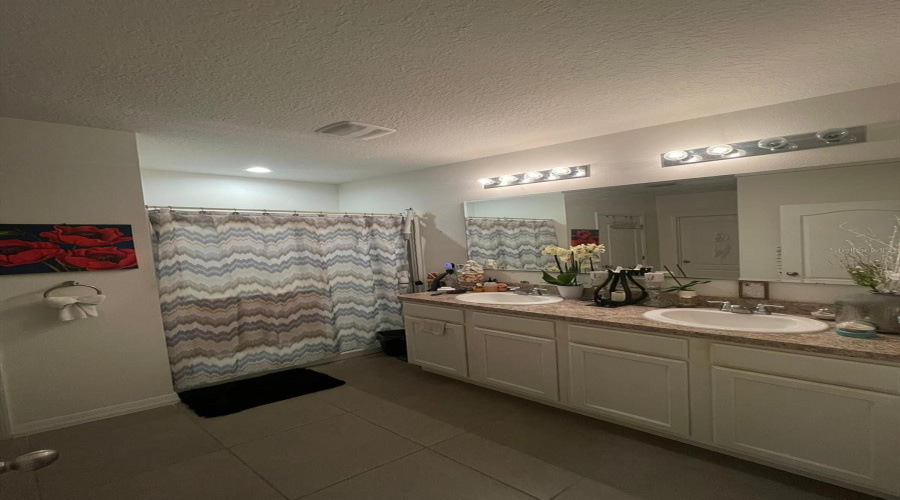 DAVENPORT, Florida 33896, 4 Bedrooms Bedrooms, ,2 BathroomsBathrooms,Residential,For Sale,SERENDIPITY,0,MFRS5119864