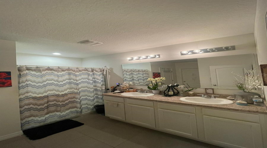 DAVENPORT, Florida 33896, 4 Bedrooms Bedrooms, ,2 BathroomsBathrooms,Residential,For Sale,SERENDIPITY,0,MFRS5119864