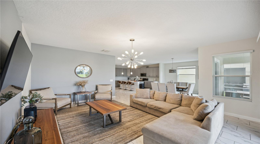 DAVENPORT, Florida 33896, 6 Bedrooms Bedrooms, ,5 BathroomsBathrooms,Residential,For Sale,CABOT CLIFFS,0,MFRO6332834