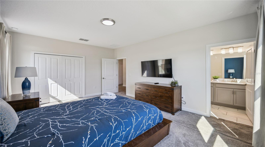 DAVENPORT, Florida 33896, 6 Bedrooms Bedrooms, ,5 BathroomsBathrooms,Residential,For Sale,CABOT CLIFFS,0,MFRO6332834