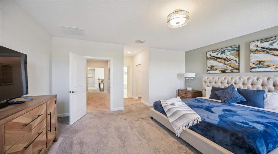 DAVENPORT, Florida 33896, 6 Bedrooms Bedrooms, ,5 BathroomsBathrooms,Residential,For Sale,CABOT CLIFFS,0,MFRO6332834