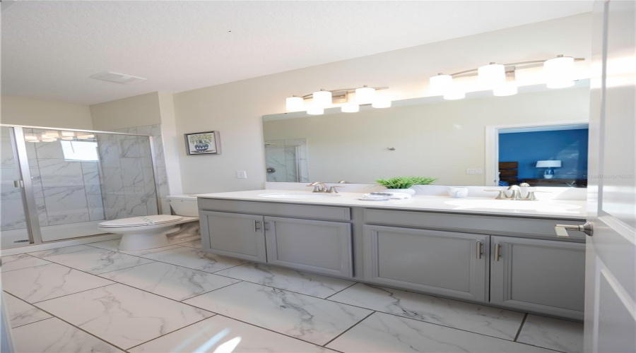 DAVENPORT, Florida 33896, 6 Bedrooms Bedrooms, ,5 BathroomsBathrooms,Residential,For Sale,CABOT CLIFFS,0,MFRO6332834