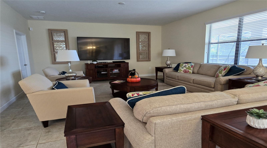 DAVENPORT, Florida 33896, 5 Bedrooms Bedrooms, ,4 BathroomsBathrooms,Residential,For Sale,SHADOW MOUNTAIN,0,MFRO6261471