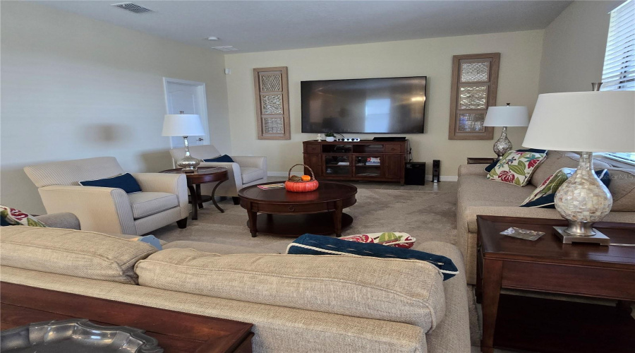 DAVENPORT, Florida 33896, 5 Bedrooms Bedrooms, ,4 BathroomsBathrooms,Residential,For Sale,SHADOW MOUNTAIN,0,MFRO6261471