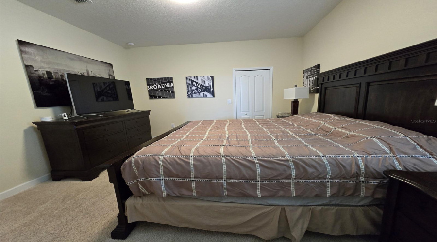 DAVENPORT, Florida 33896, 5 Bedrooms Bedrooms, ,4 BathroomsBathrooms,Residential,For Sale,SHADOW MOUNTAIN,0,MFRO6261471