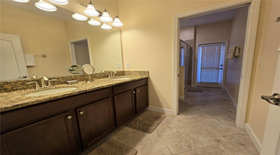 DAVENPORT, Florida 33896, 5 Bedrooms Bedrooms, ,4 BathroomsBathrooms,Residential,For Sale,SHADOW MOUNTAIN,0,MFRO6261471