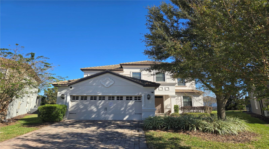 DAVENPORT, Florida 33896, 5 Bedrooms Bedrooms, ,4 BathroomsBathrooms,Residential,For Sale,SHADOW MOUNTAIN,0,MFRO6261471