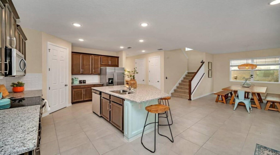 KISSIMMEE, Florida 34747, 7 Bedrooms Bedrooms, ,6 BathroomsBathrooms,Residential,For Sale,FLEMING MIST,0,MFRO6155680