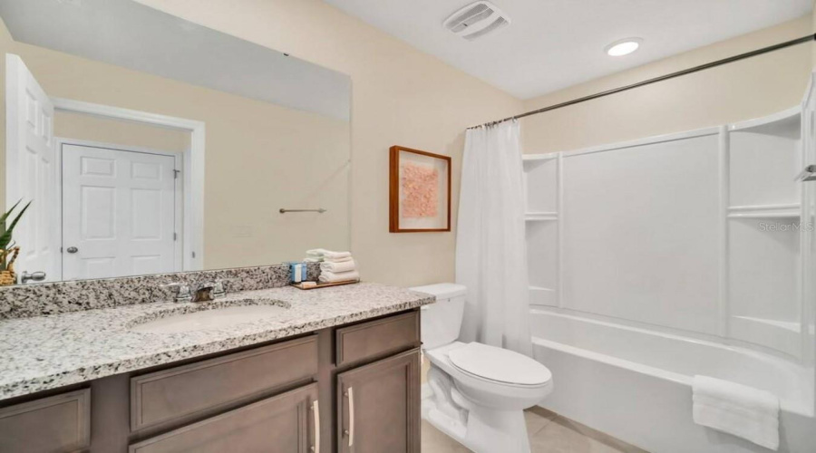 KISSIMMEE, Florida 34747, 7 Bedrooms Bedrooms, ,6 BathroomsBathrooms,Residential,For Sale,FLEMING MIST,0,MFRO6155680