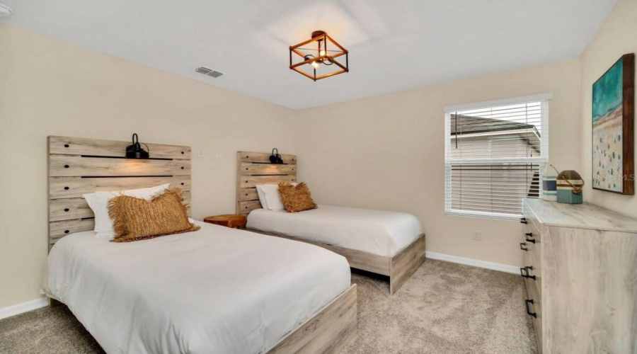 KISSIMMEE, Florida 34747, 7 Bedrooms Bedrooms, ,6 BathroomsBathrooms,Residential,For Sale,FLEMING MIST,0,MFRO6155680