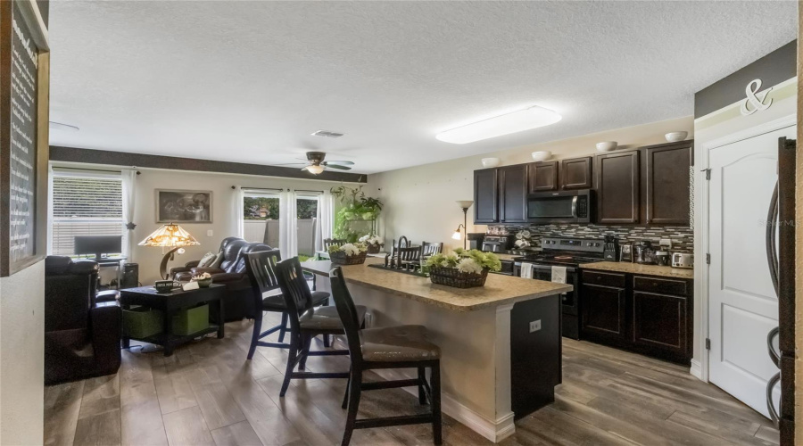 DAVENPORT, Florida 33897, 5 Bedrooms Bedrooms, ,3 BathroomsBathrooms,Residential,For Sale,LAZY WILLOW,0,MFRO6332476