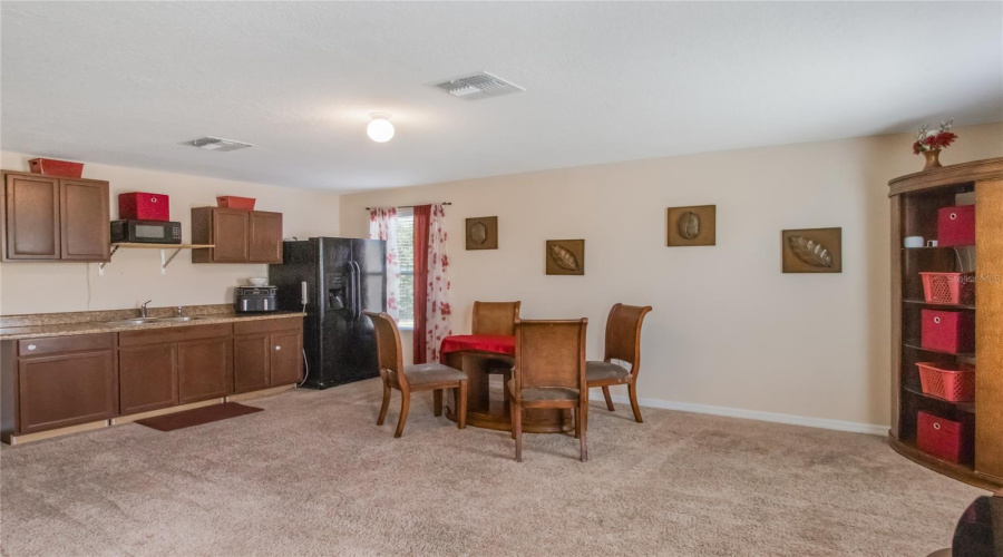 DAVENPORT, Florida 33897, 5 Bedrooms Bedrooms, ,3 BathroomsBathrooms,Residential,For Sale,LAZY WILLOW,0,MFRO6332476