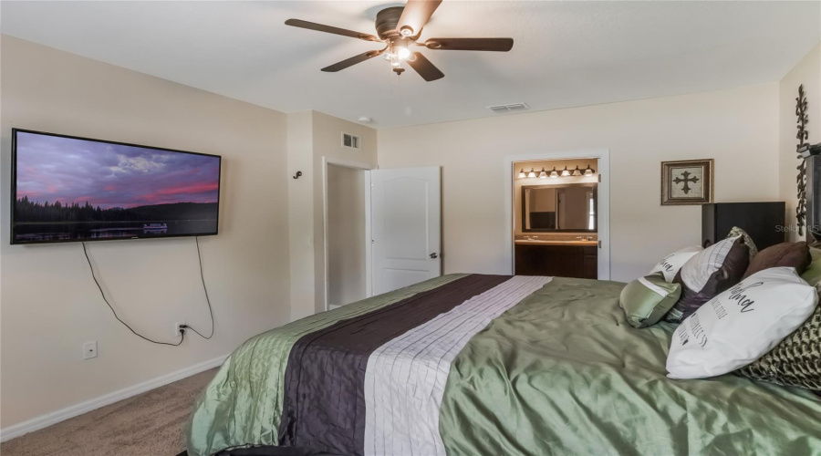 DAVENPORT, Florida 33897, 5 Bedrooms Bedrooms, ,3 BathroomsBathrooms,Residential,For Sale,LAZY WILLOW,0,MFRO6332476