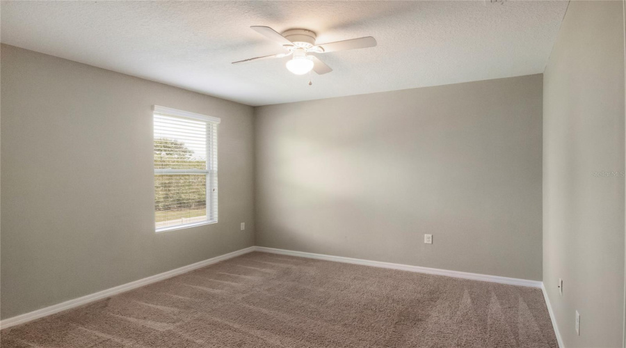 DAVENPORT, Florida 33897, 5 Bedrooms Bedrooms, ,3 BathroomsBathrooms,Residential,For Sale,LAZY WILLOW,0,MFRO6332476